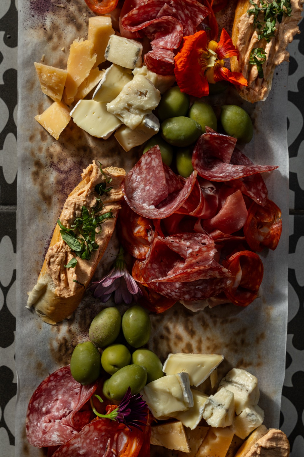 Cómo montar una tabla de ibéricos y quesos perfecta